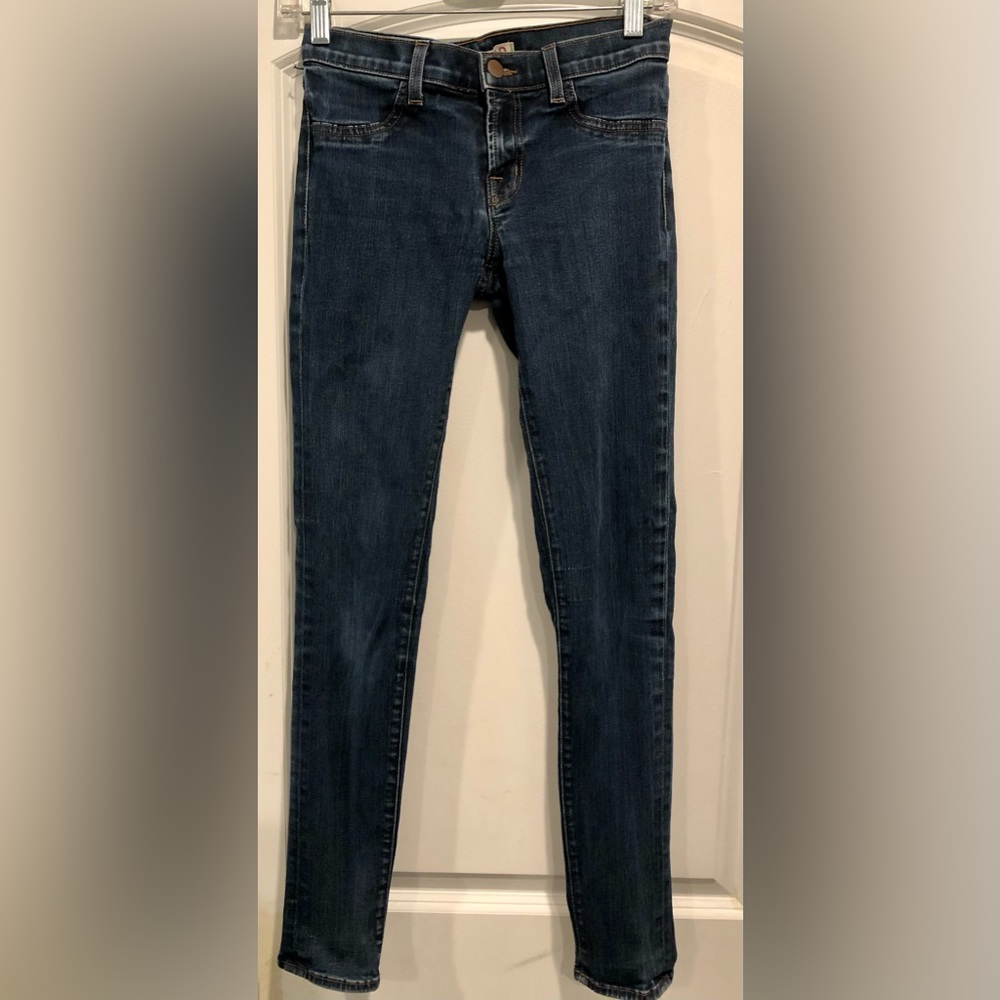J BRAND l SKINNY JEANS l SIZE 27